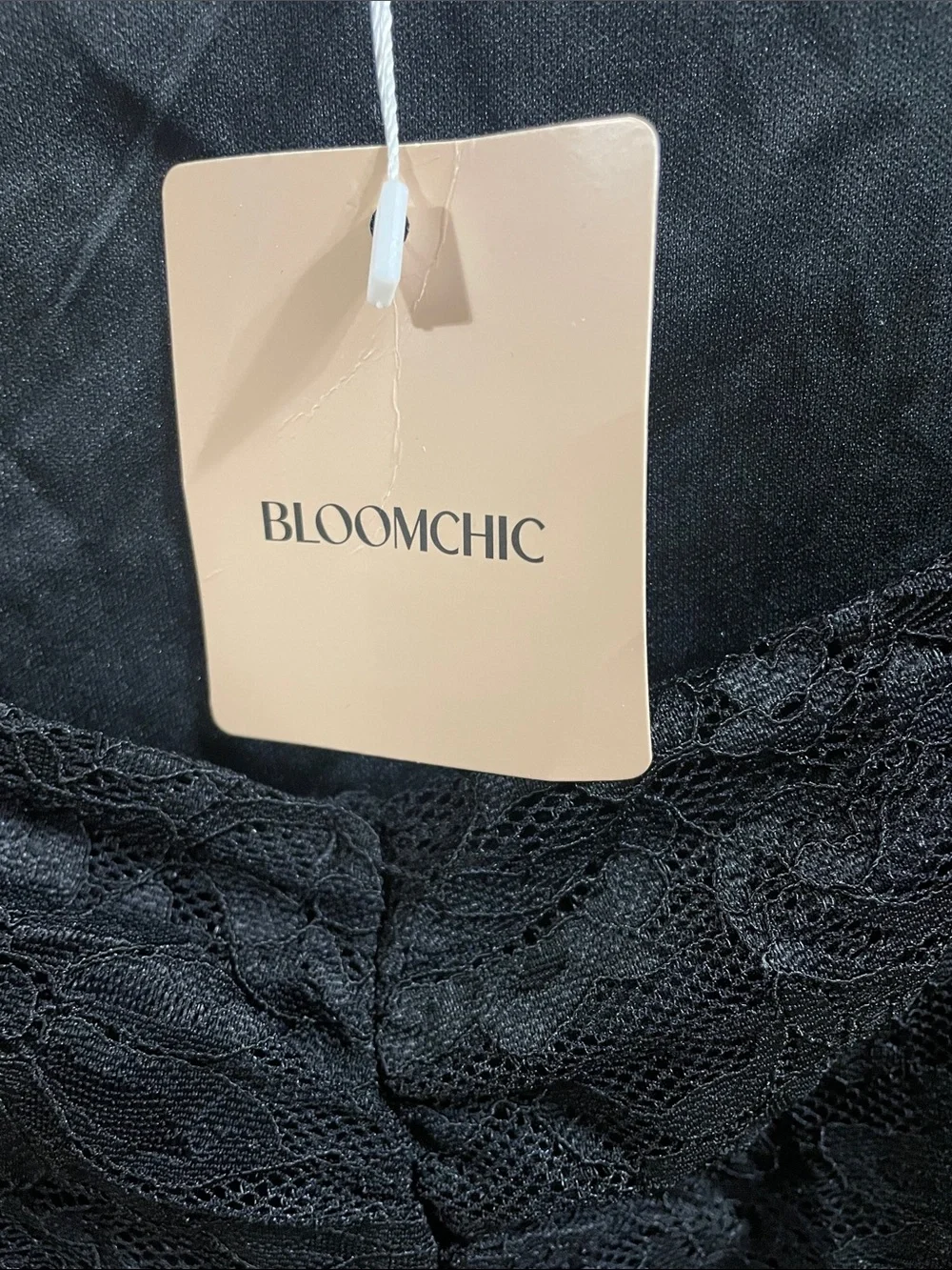 BloomChic Black Lace Long Sleeve Scoop-Neck Top w liner NWT Sz. 10 super cute